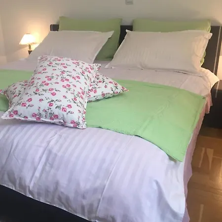 Leda Motel *