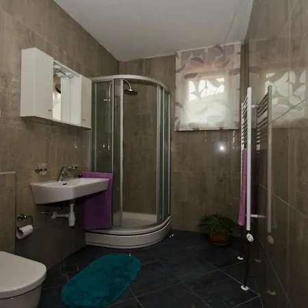 Leda モーテル Vrlika